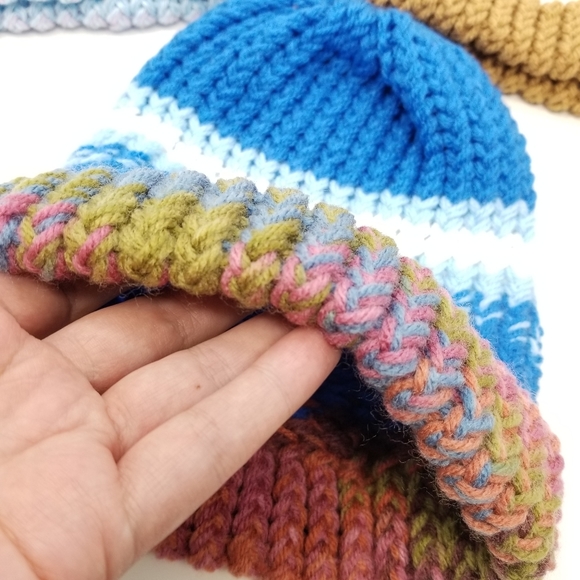 Five Handmade Knit Beanie Set! Family Friends Gift - Picture 8 of 12